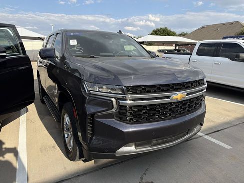 Used 2024 Chevrolet Tahoe LS RWD image 2