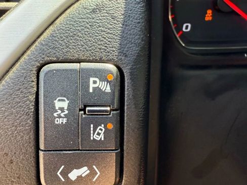 Used 2015 GMC Yukon SLT w/ Open Road Package image 11