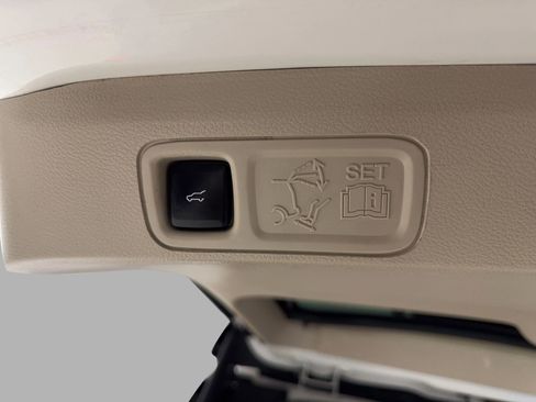 Used 2020 Lincoln Navigator Reserve w/ Equipment Group 208A Reserve image 27