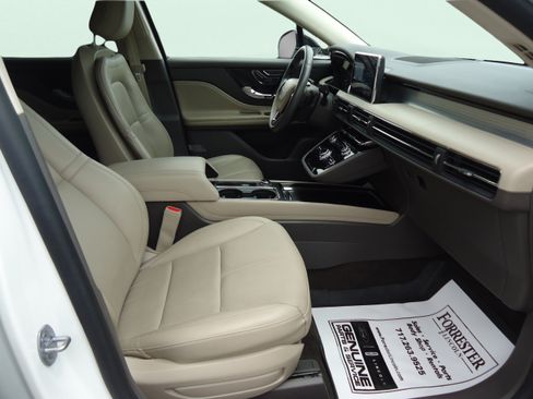 Used 2022 Lincoln Corsair AWD w/ Equipment Group 101A image 26