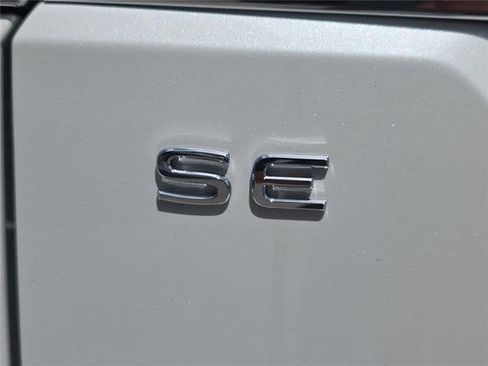 New 2026 Volkswagen Atlas SE image 6