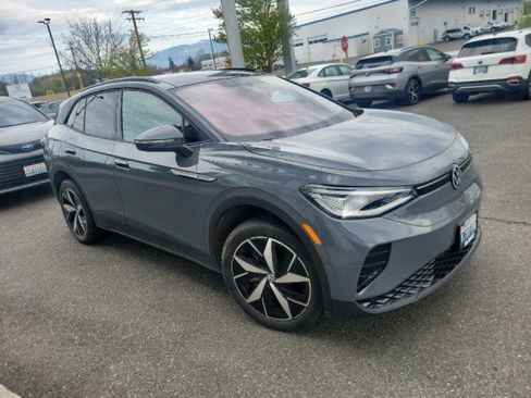 Used 2023 Volkswagen ID.4 Pro S image 2