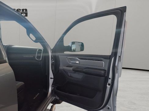 Used 2022 RAM 1500 Big Horn AWD/4WD image 23