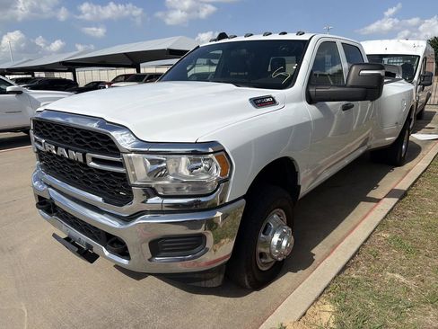 Used 2024 RAM 3500 Tradesman w/ Chrome Appearance Group AWD/4WD image 1