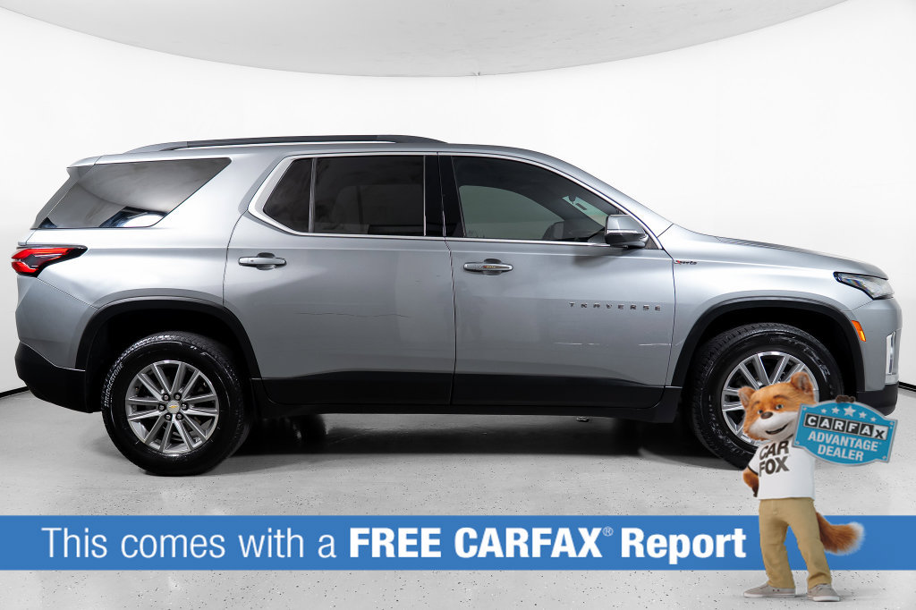 Used 2023 Chevrolet Traverse LT FWD image 3