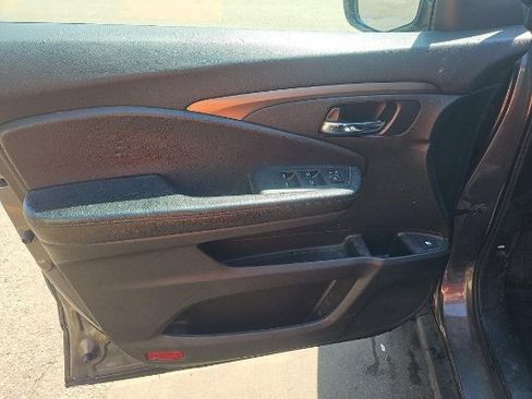 Used 2019 Honda Ridgeline RTL image 17