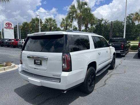 Used 2020 GMC Yukon XL Denali w/ Open Road Package AWD/4WD image 10