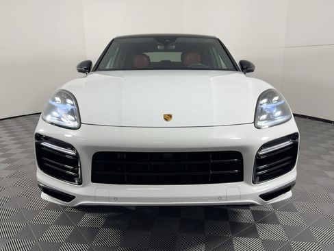 Certified 2022 Porsche Cayenne Platinum Edition image 6