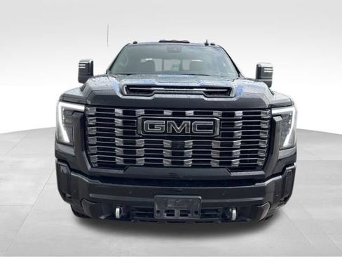 Certified 2025 GMC Sierra 2500 Denali Ultimate AWD/4WD image 8