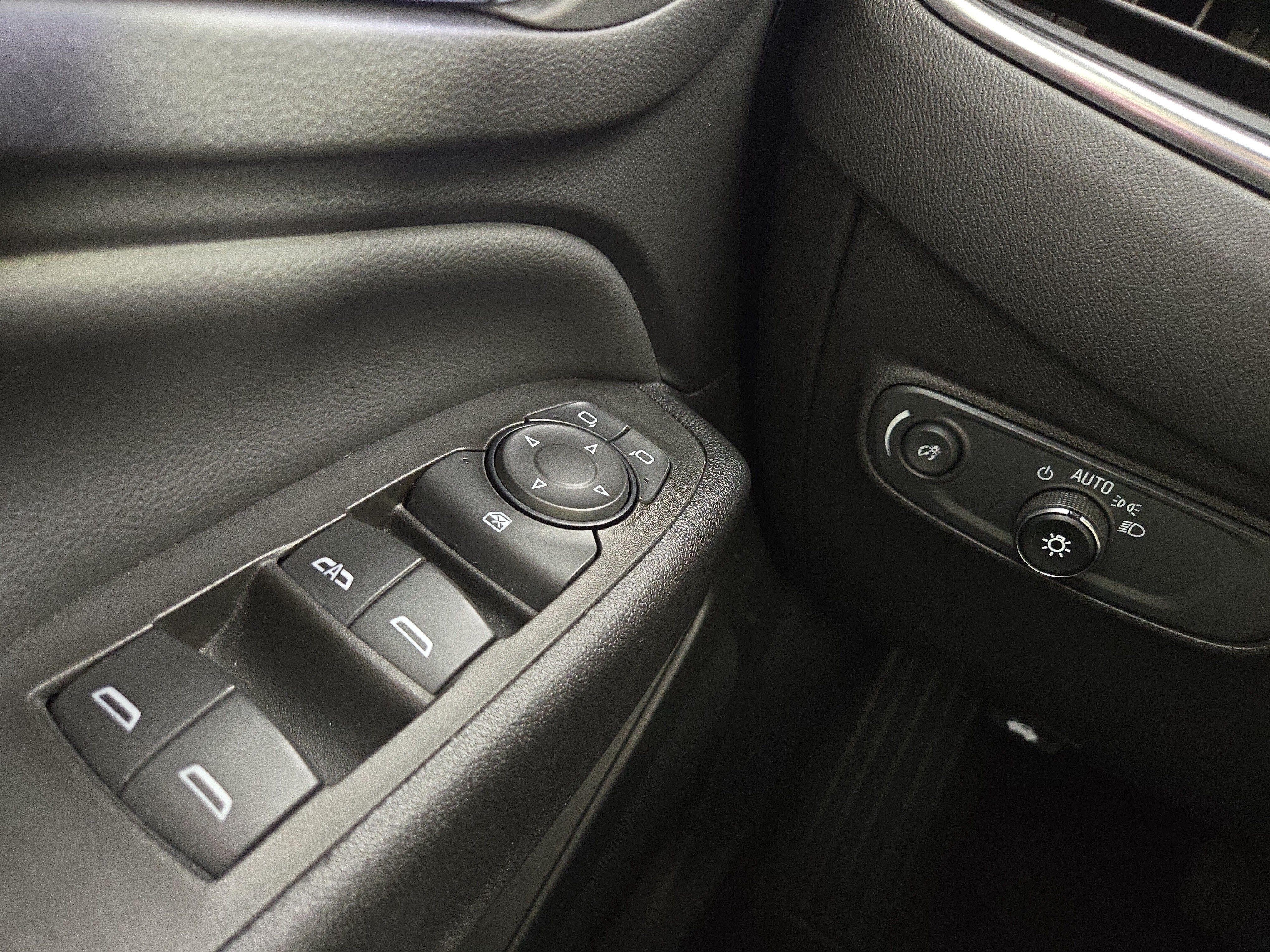 Certified 2024 Chevrolet Equinox LT FWD image 29