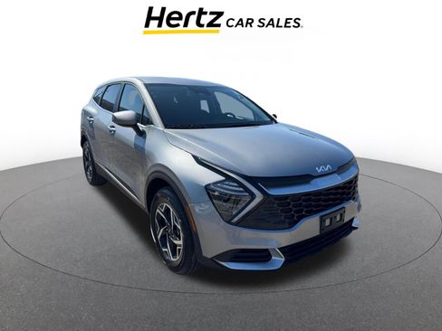Used 2025 Kia Sportage LX image 1