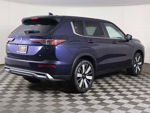New 2026 Mitsubishi Outlander SE image 12