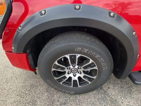 Used 2022 Nissan Titan SV AWD/4WD image 17