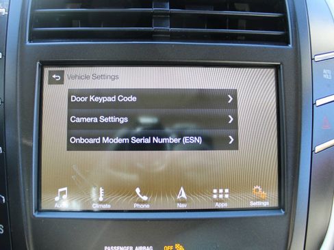 Used 2018 Lincoln MKC Select w/ Select Plus Package image 37