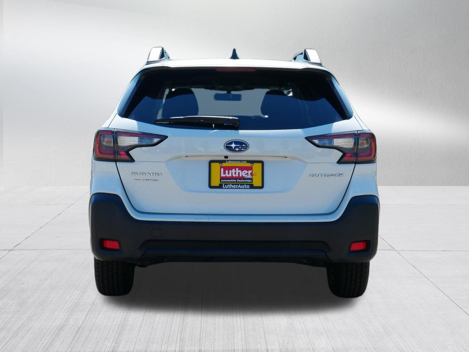 Used 2023 Subaru Outback Premium AWD/4WD image 6