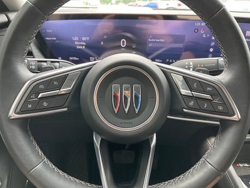 Used 2024 Buick Envision Avenir AWD/4WD image 22