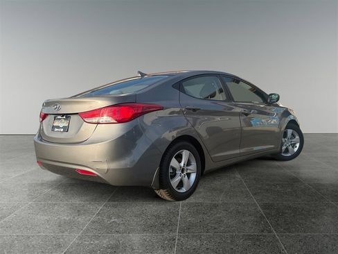 Used 2013 Hyundai Elantra GLS w/ Preferred Pkg FWD image 6