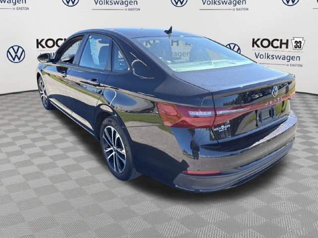 Used 2025 Volkswagen Jetta Sport FWD image 6