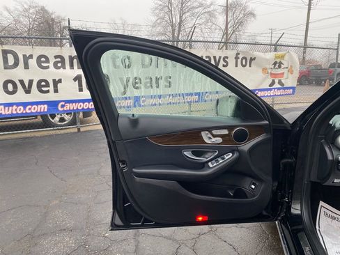 Used 2019 Mercedes-Benz C 300 Sedan image 12