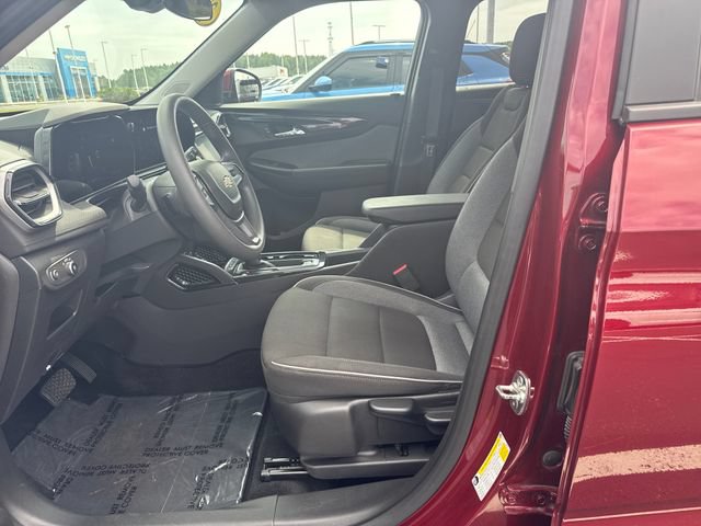 Used 2025 Chevrolet TrailBlazer LT AWD/4WD image 11