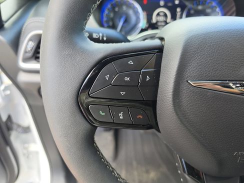 Certified 2023 Chrysler Pacifica Touring-L w/ S Appearance Package FWD image 26