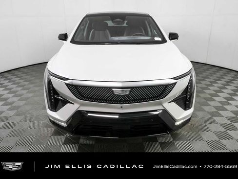 Certified 2025 Cadillac Optiq Luxury 1 AWD/4WD image 35