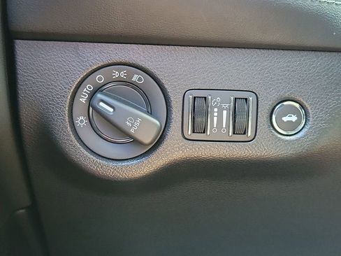 Used 2021 Dodge Challenger R/T Scat Pack w/ Plus Package image 27