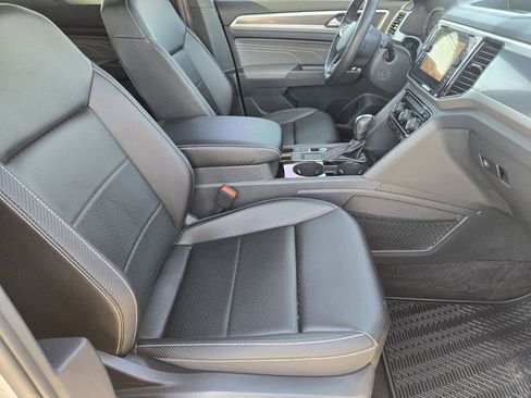 Used 2021 Volkswagen Atlas Cross Sport SEL R-Line w/ Cross Sport MDO Package image 11
