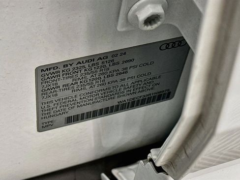 Used 2024 Audi Q3 2.0T Premium AWD/4WD image 12