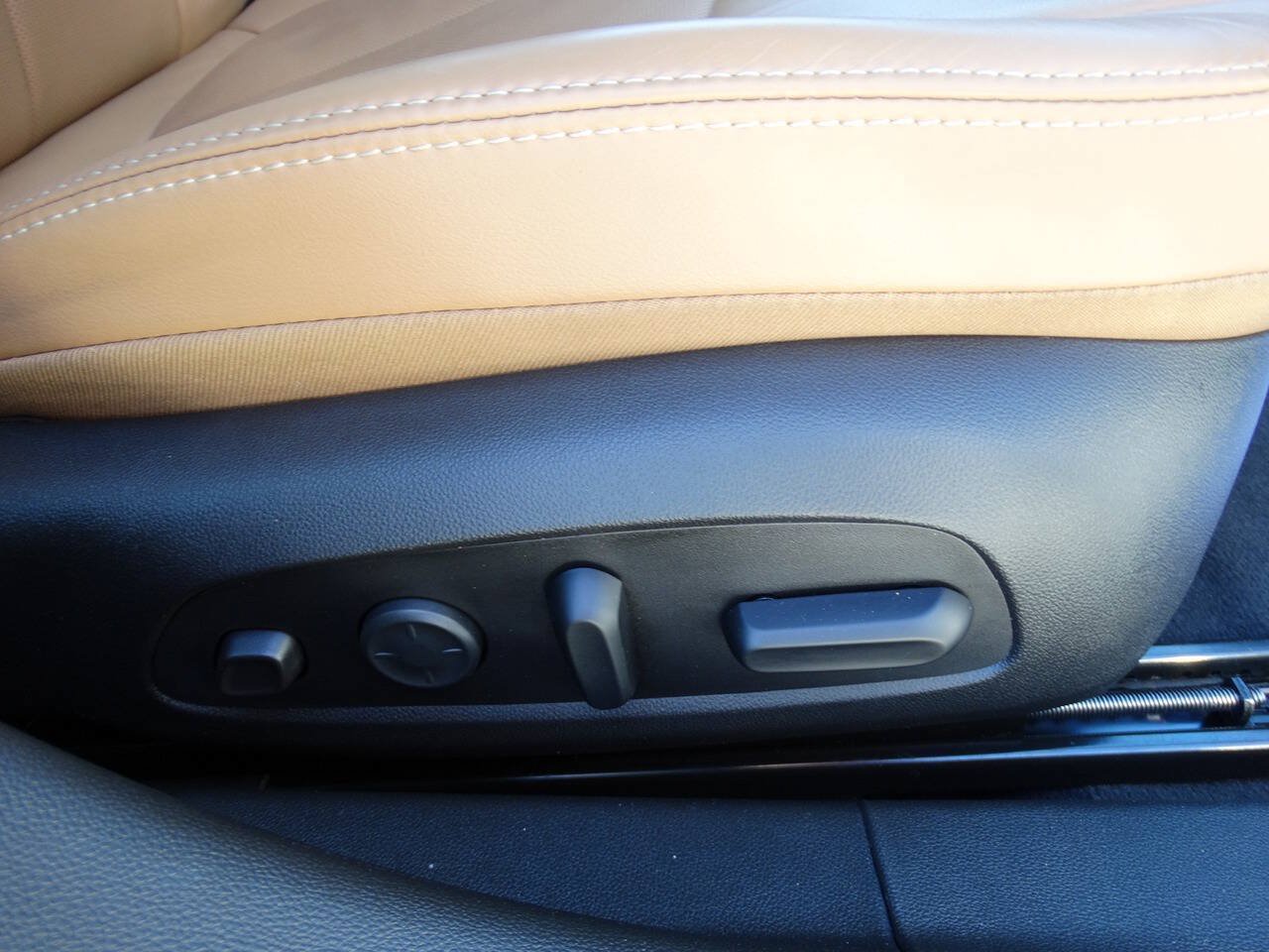 Used 2018 Buick LaCrosse Premium w/ Sun and Shade Package FWD image 46