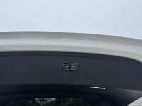 Used 2021 Audi Q5 Premium Plus image 23