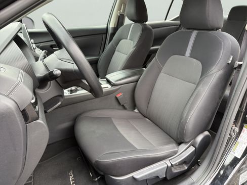 Used 2024 Nissan Sentra SV FWD image 21