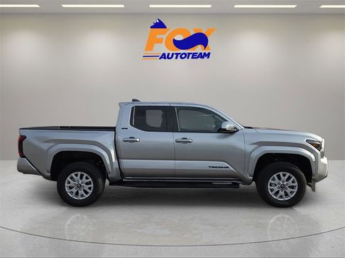 New 2026 Toyota Tacoma SR5 image 6