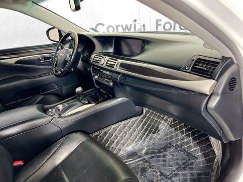 Used 2014 Lexus LS 460 AWD w/ Comfort Package image 31