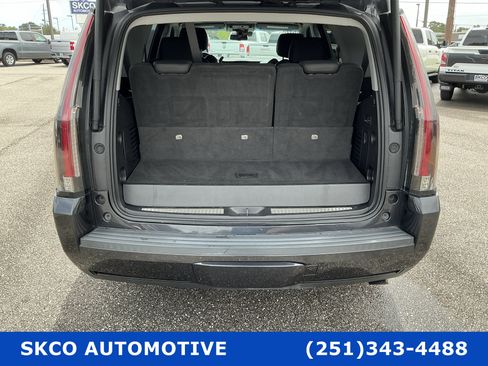 Used 2019 Cadillac Escalade Premium Luxury RWD image 21