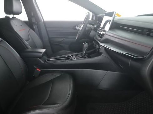 Used 2024 Jeep Compass Trailhawk w/ Trailhawk Elite Group image 33