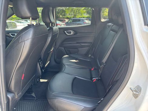 Used 2025 Jeep Compass Trailhawk AWD/4WD image 20