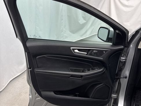 Used 2022 Ford Edge Titanium w/ Equipment Group 301A image 12