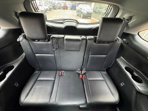 Used 2017 Toyota Highlander Limited Platinum AWD/4WD image 16