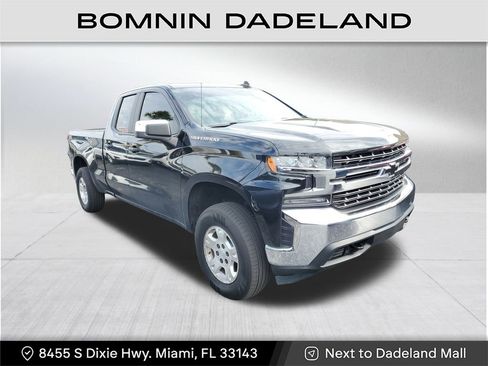 Used 2020 Chevrolet Silverado 1500 LT w/ Trailering Package image 1