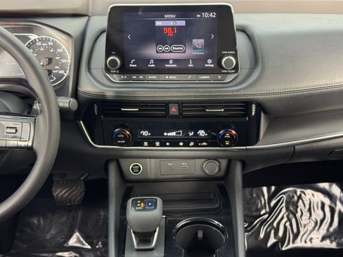 Used 2022 Nissan Rogue SV image 21