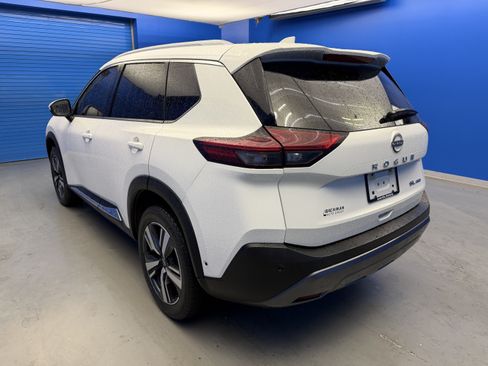Used 2023 Nissan Rogue SL w/ SL Premium Package AWD/4WD image 5