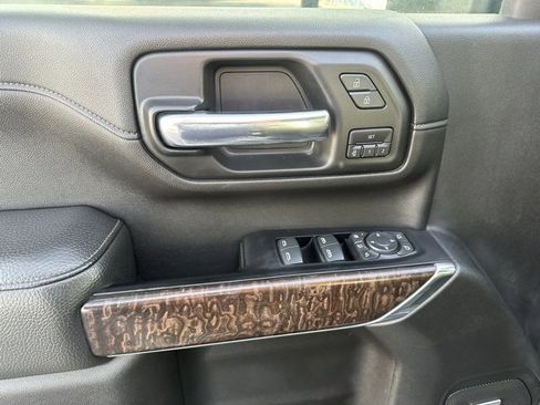 Used 2020 GMC Sierra 3500 Denali image 3