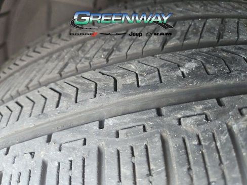 Used 2024 Land Rover Defender 110 X-Dynamic SE AWD/4WD image 8