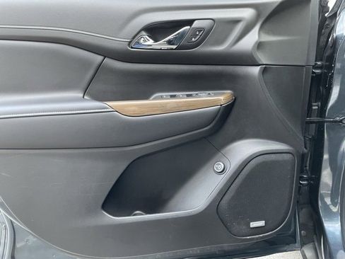 Used 2019 GMC Acadia SLE w/ Driver Alert Package I image 9