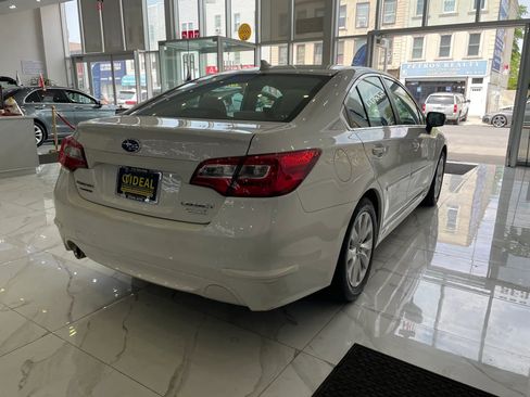 Used 2017 Subaru Legacy 2.5i Premium AWD/4WD image 7