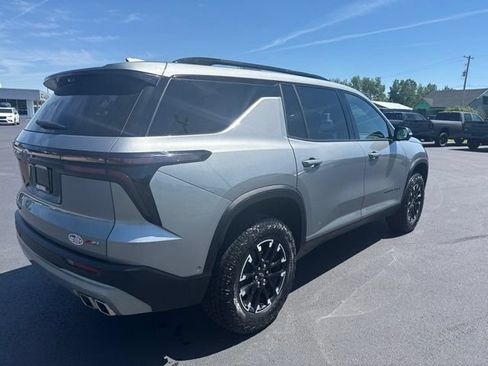 Used 2024 Chevrolet Traverse Z71 w/ Enhanced Driving Package AWD/4WD image 5