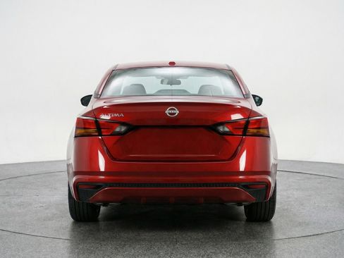 Used 2025 Nissan Altima 2.5 SV image 7