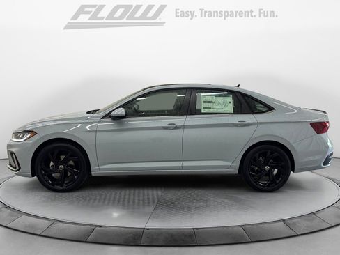New 2026 Volkswagen Jetta SE FWD image 4