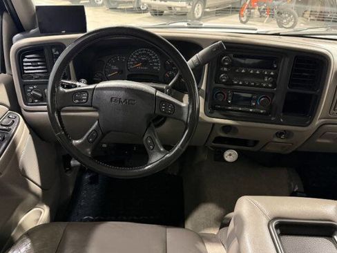 Used 2006 GMC Sierra 2500 SLE w/ Onstar Plus Package AWD/4WD image 19